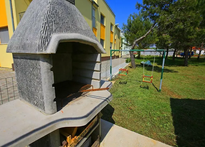 House On The Tin Ferienhaus Privlaka (Zadar)